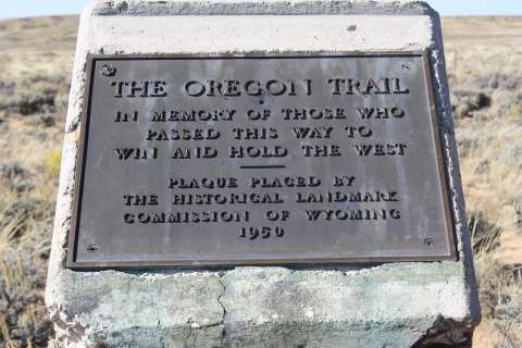 A plaque at Farson, Wyo., was placed by the Wyoming Historical Landmark Commission in 1950. Tom Rea photo.