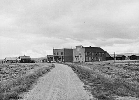 Most of the town of Marbleton in the 1920s. Library of Congress photo.