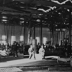 Inside Laramie's UP machine shops, ca. 1869. A.J. Russell, Wikipedia.