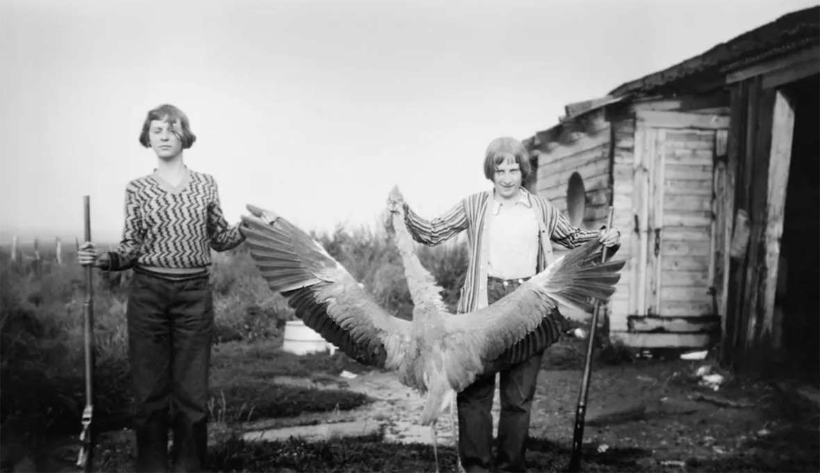 Willford Girls, 1930, Photo by Frank Jones. (Lora Webb Nichols Archive/American Heritage Center)