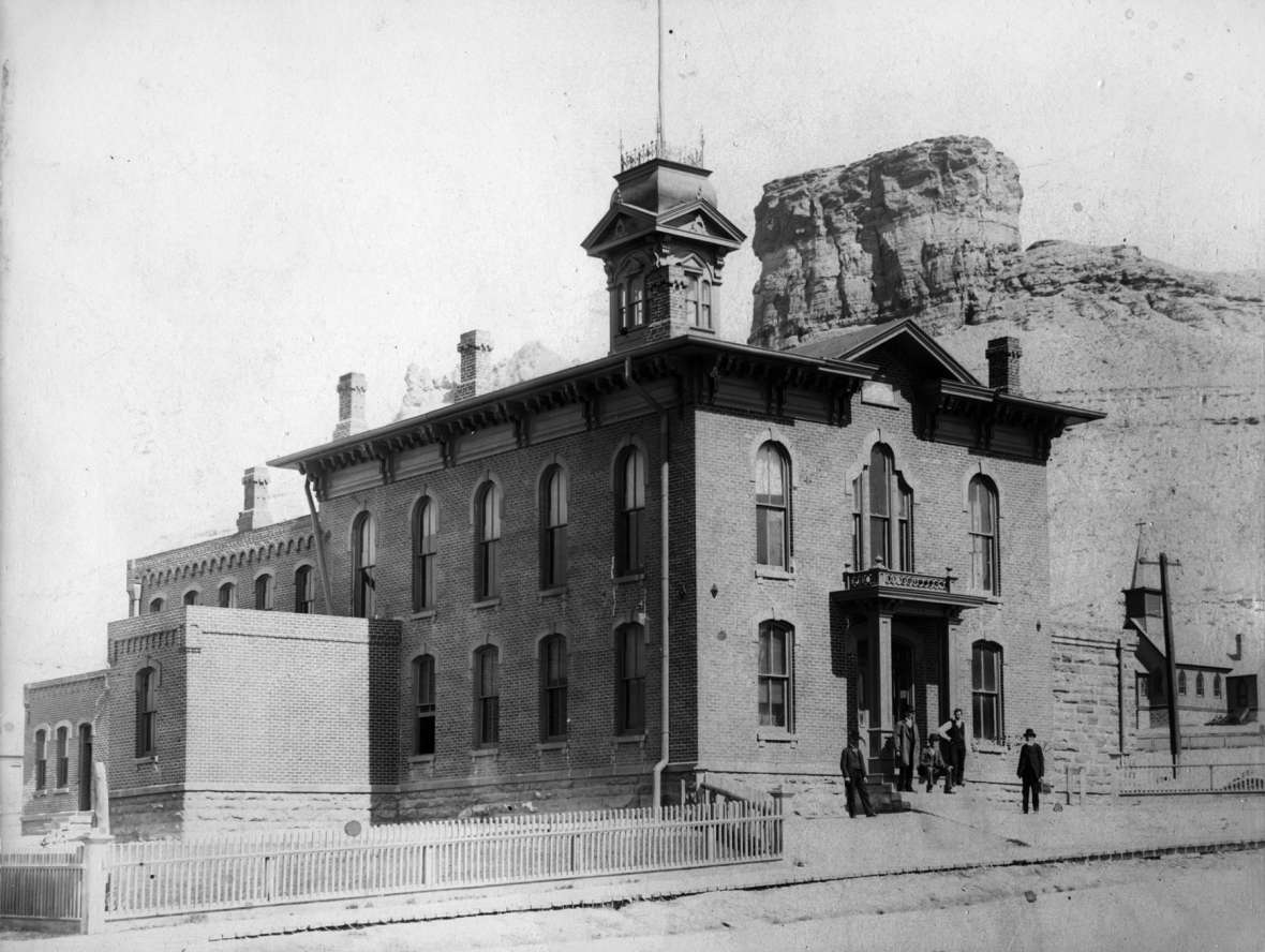 The Sweetwater County Courthouse in Green River. The county jail and sheriff’s office were in the rear of the building. Sweetwater County Historical Museum.