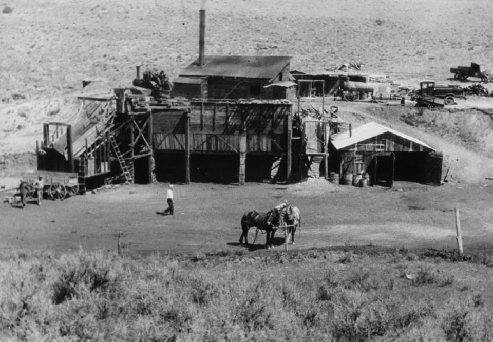 George Kuzara's Star King wagon mine, around 1930. Wagon mines, too small for rail connections, shipped out their coal on wagons and, later, trucks. Kuzara collection, Sheridan County Fulmer Public Library.