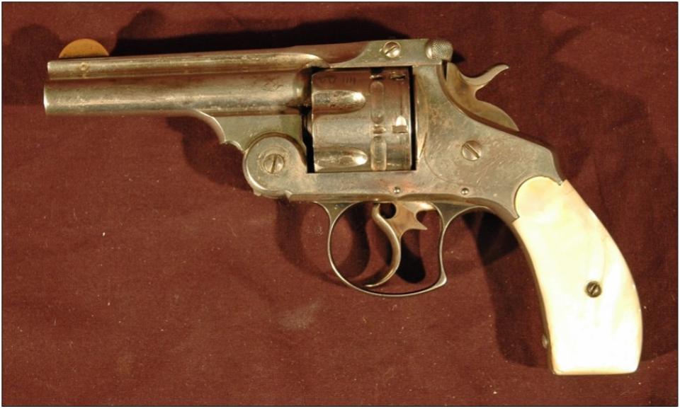 Smith & Wesson New Model Navy Revolver G-2021.48.1 Revolver closeup